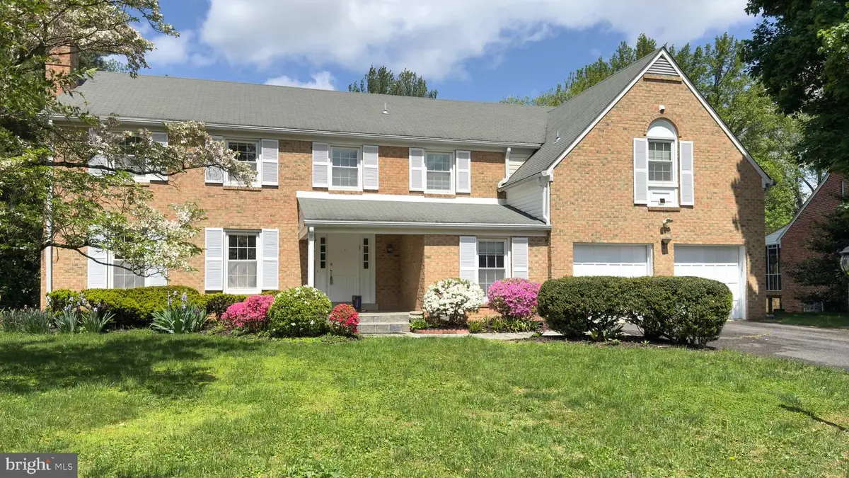 9125 Copenhaver Dr, Potomac, MD 20854 - #1