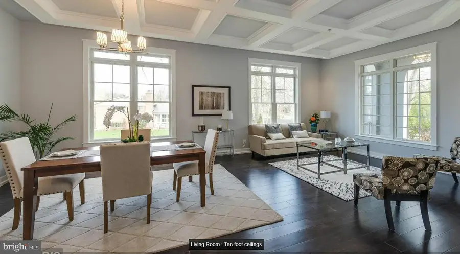 9814 Fernwood Rd, Bethesda, MD 20817 - #2