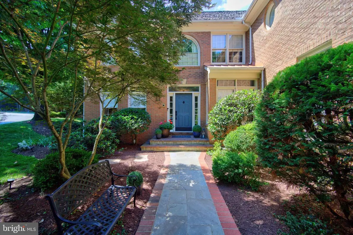 9110 Willow Gate Ln, Bethesda, MD 20817 - #1