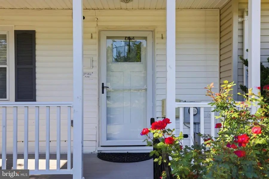 2 Bush Hill Ct, Gaithersburg, MD 20882 - #3