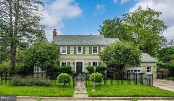 100 Aberdeen Rd, ROCKVILLE, MD 20850