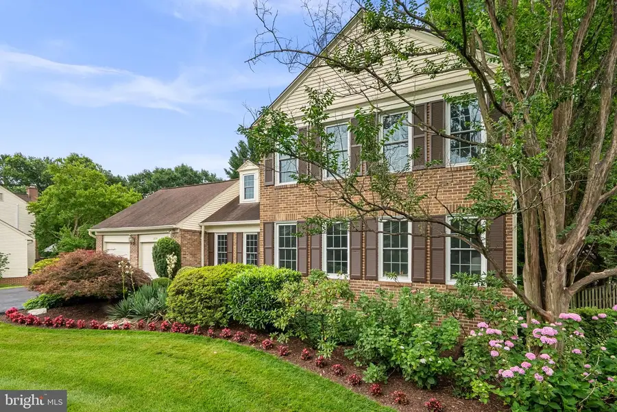 5820 Magic Mountain Dr, Rockville, MD 20852 - #2
