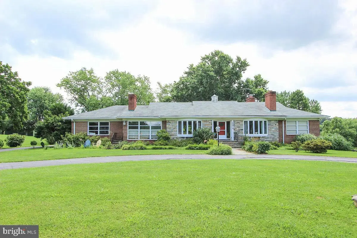 18015 Muncaster Rd, Rockville, MD 20855 - #1