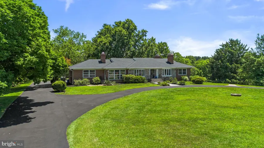 18015 Muncaster Rd, Rockville, MD 20855 - #2