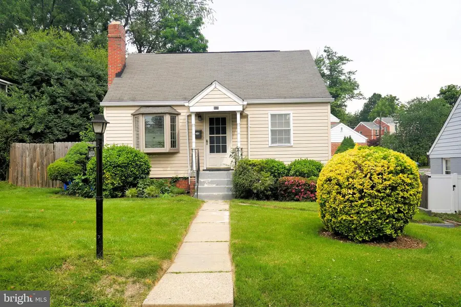 809 Langley Dr, Silver Spring, MD 20901 - #2