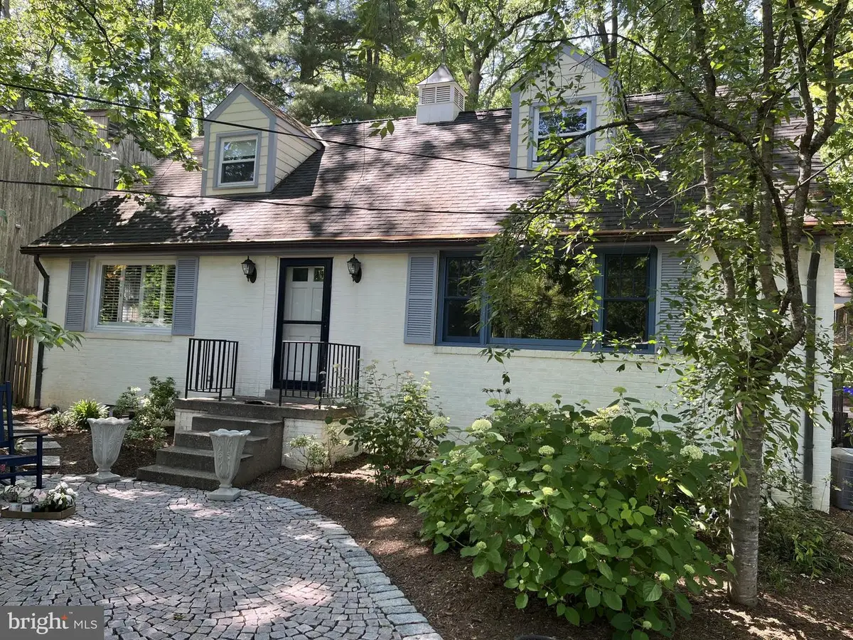 5318 Tuscarawas Rd, Bethesda, MD 20816 - #1