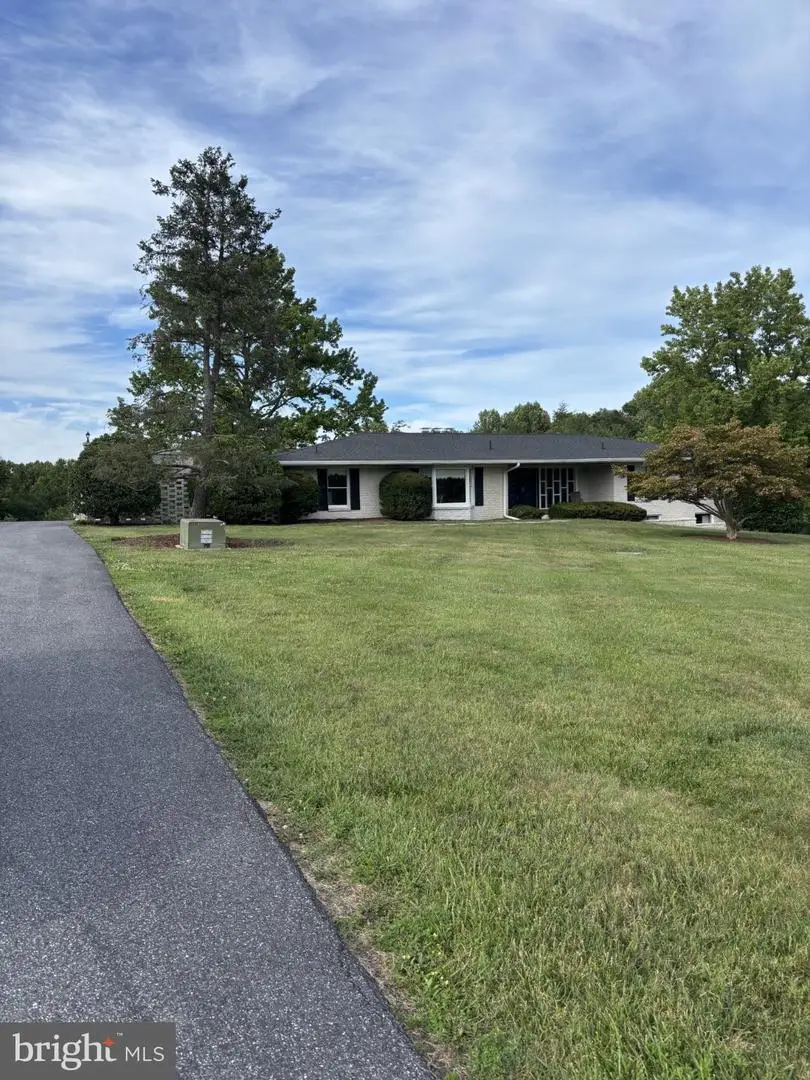 4212 Dustin Rd, Burtonsville, MD 20866 - #1
