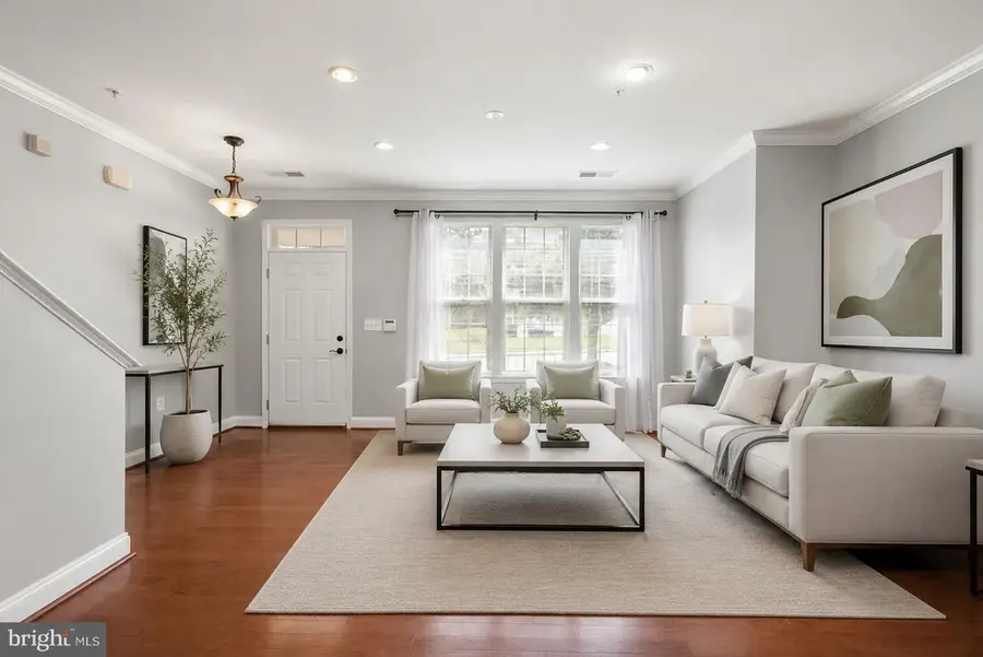 242 N Summit Ave N #21, Gaithersburg, MD 20877 - #3