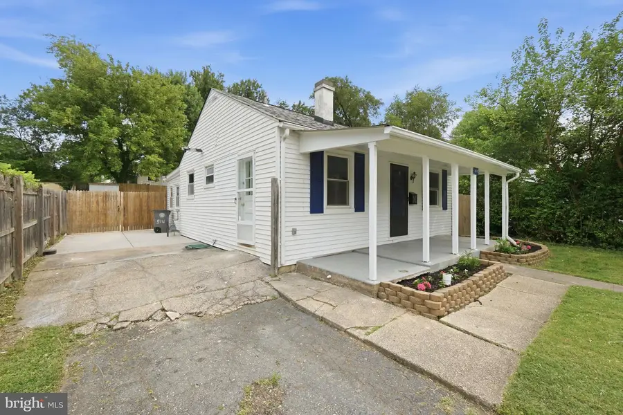 514 Crabb Ave, Rockville, MD 20850 - #2