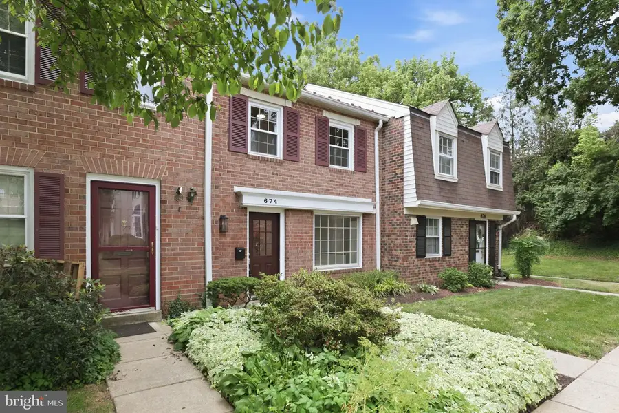 674 Azalea Dr #5-674, Rockville, MD 20850 - #2