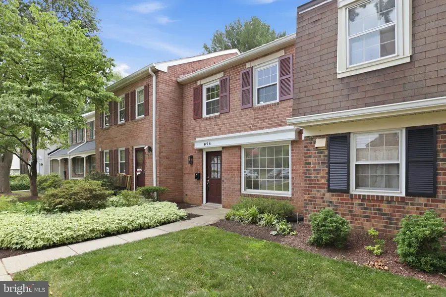674 Azalea Dr #5-674, Rockville, MD 20850 - #3