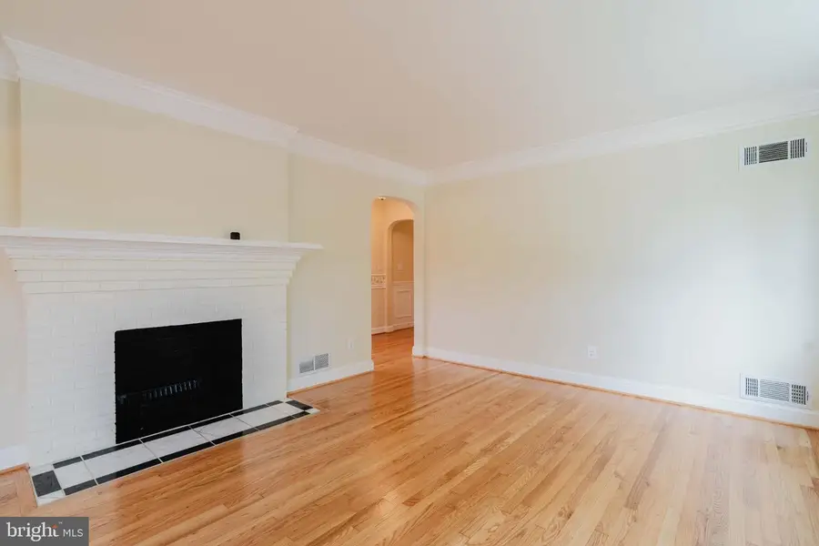 10200 Duvawn Pl, Silver Spring, MD 20902 - #3