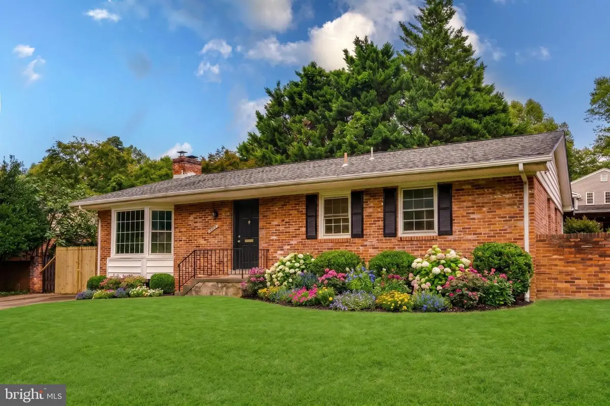 10313 Dickens Ave, Bethesda, MD 20814 - #1