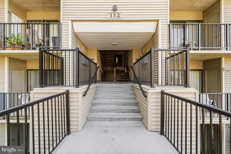 132 Duvall Ln #205-10, Gaithersburg, MD 20877 - #2