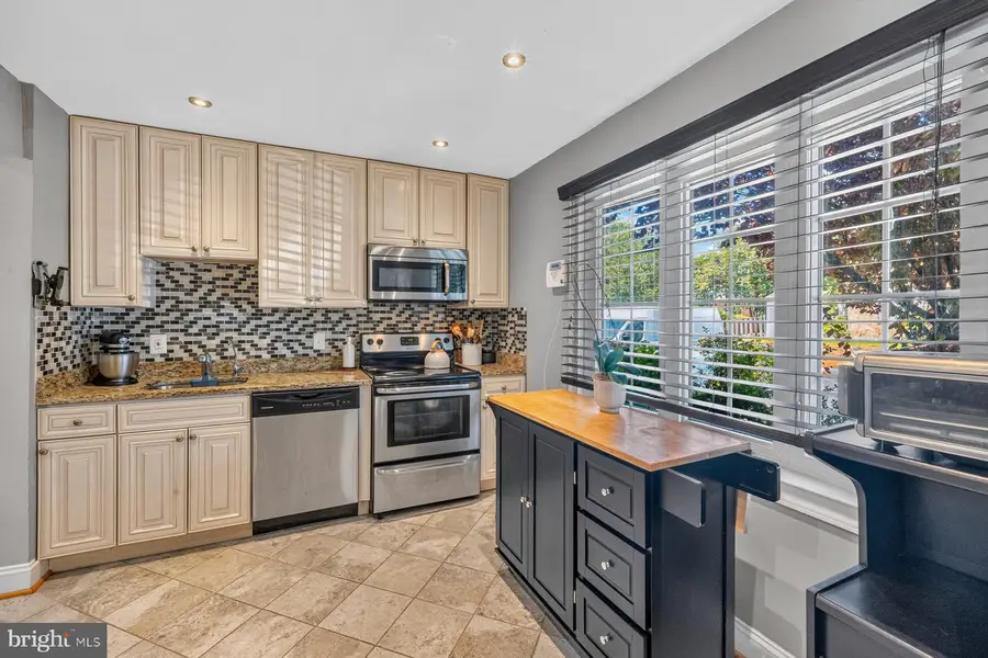 120 Gold Kettle Dr, Gaithersburg, MD 20878 - #3