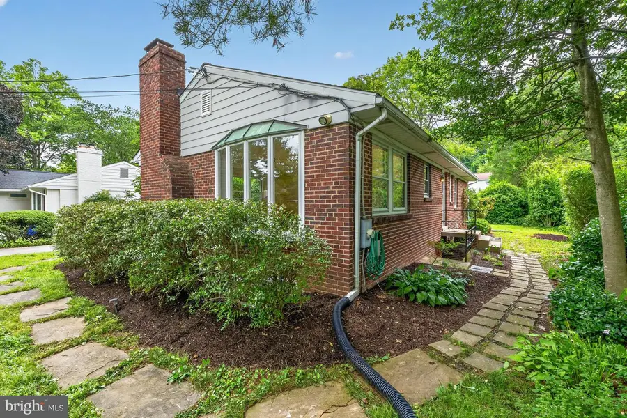 3505 Kensington Ct, Kensington, MD 20895 - #2
