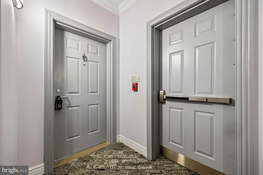 301 High Gables Dr #402, Gaithersburg, MD 20878 - #2