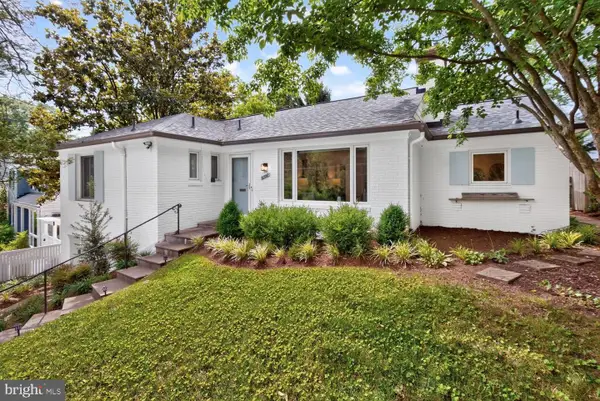 6008 Benalder Dr, BETHESDA, MD 20816