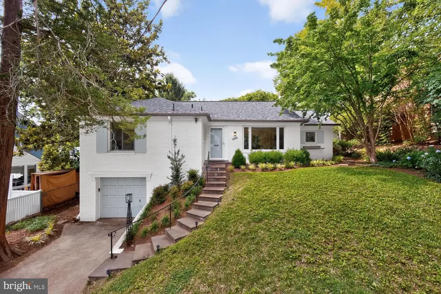 6008 Benalder Dr, Bethesda, MD 20816 - #2