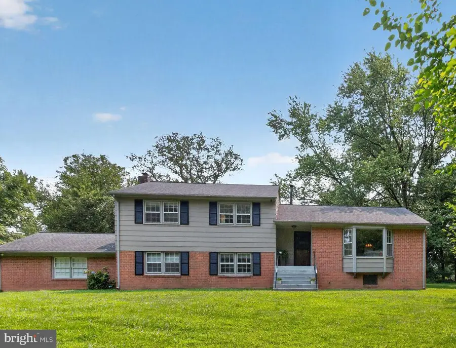 15716 Jones Ln, Gaithersburg, MD 20878 - #2