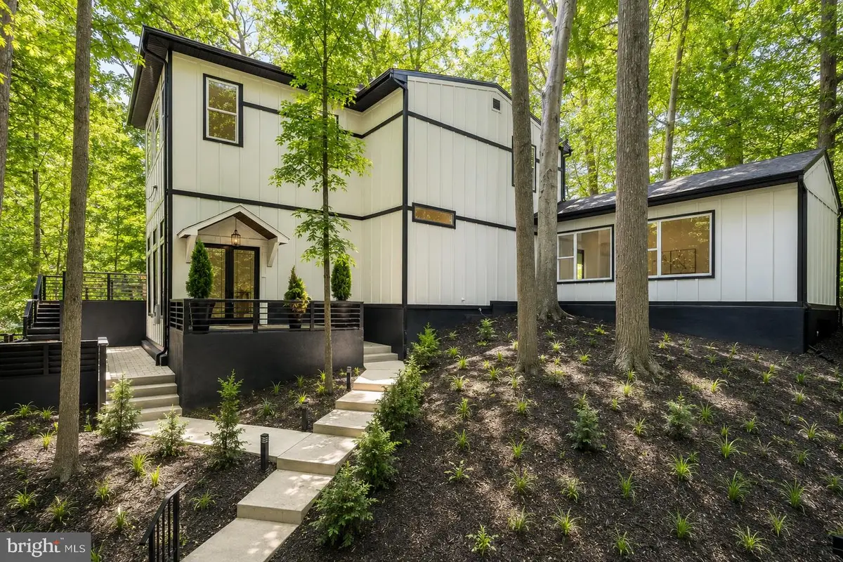 811 Sligo Creek Pkwy, Takoma Park, MD 20912 - #1