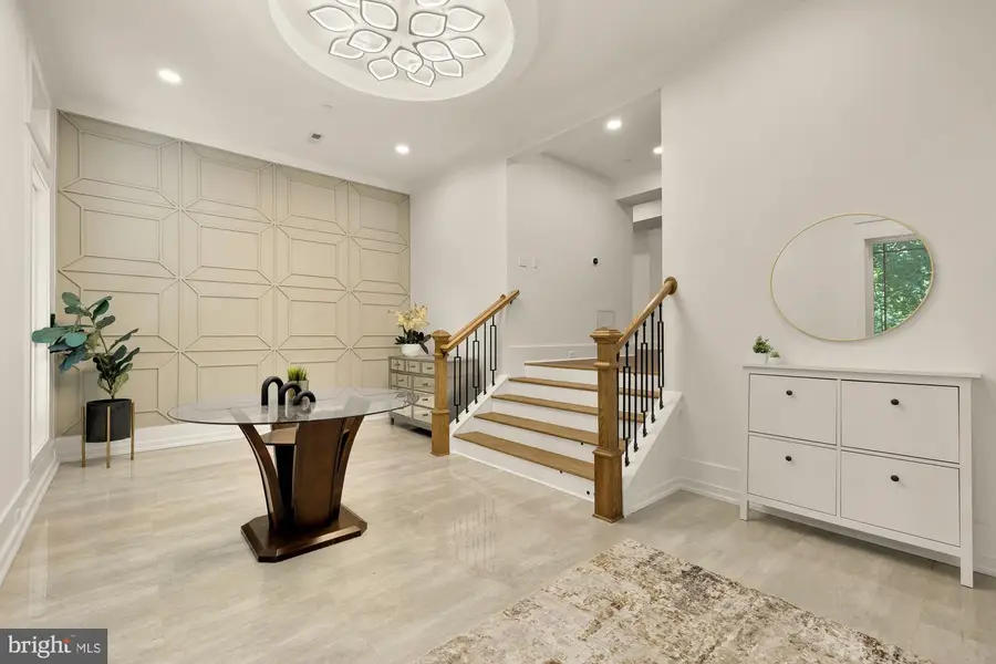 811 Sligo Creek Pkwy, Takoma Park, MD 20912 - #3