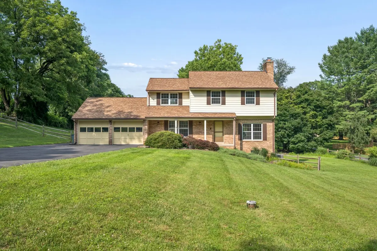 24513 Hanson Rd, Laytonsville, MD 20882 - #1