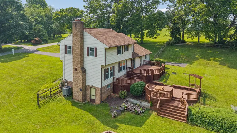 24513 Hanson Rd, Laytonsville, MD 20882 - #3