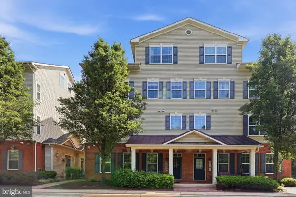 23203 Roberts Tavern Dr #2241, CLARKSBURG, MD 20871