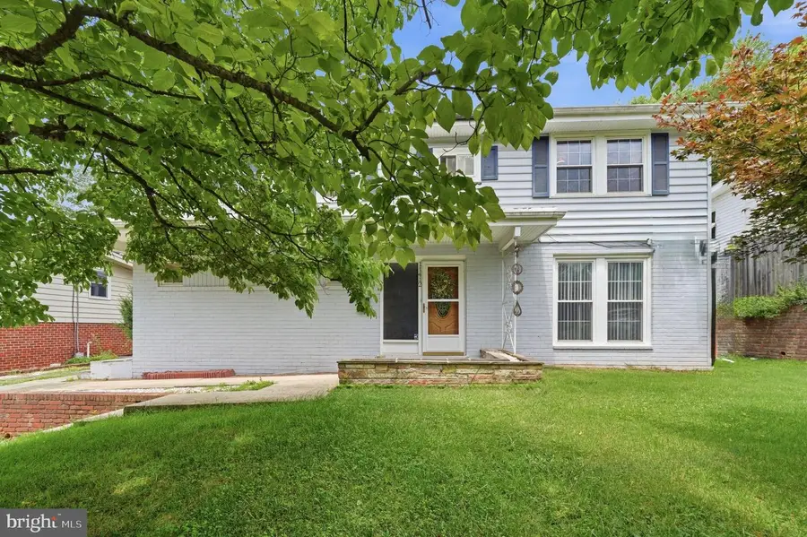 11412 Fairoak Dr, Silver Spring, MD 20902 - #2