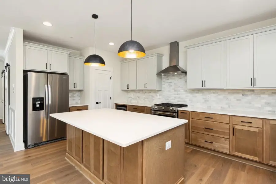 19501 Fisher Ave, Poolesville, MD 20837 - #2