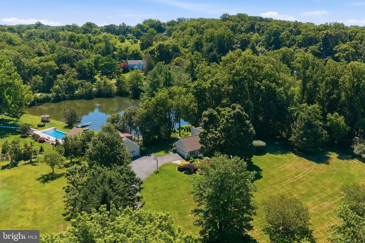 10211 Lakewood Dr, Rockville, MD 20850 - #1