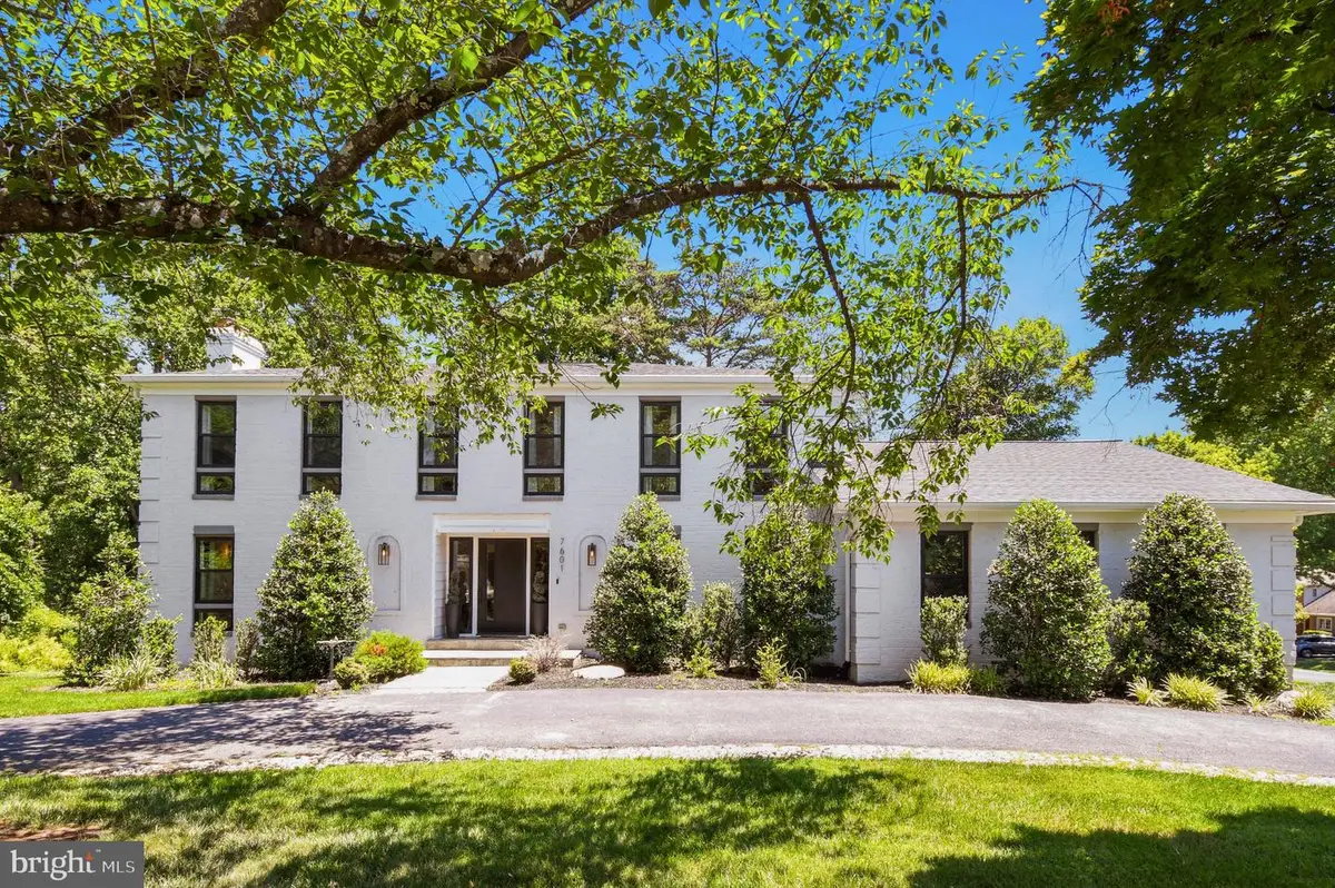 7601 Persimmon Tree Ln, Bethesda, MD 20817 - #1