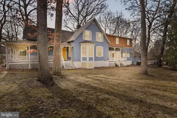 206 Grove Ave, WASHINGTON GROVE, MD 20880