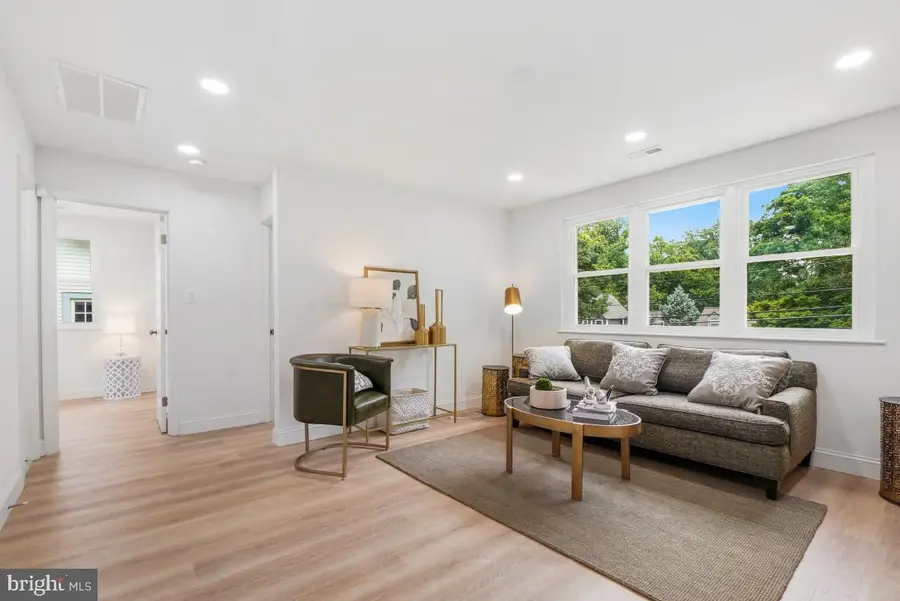 402 Elm Ave, Takoma Park, MD 20912 - #3