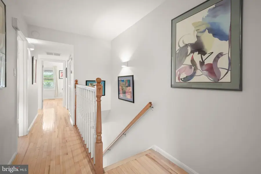 4 Dudley Ct, Bethesda, MD 20814 - #2