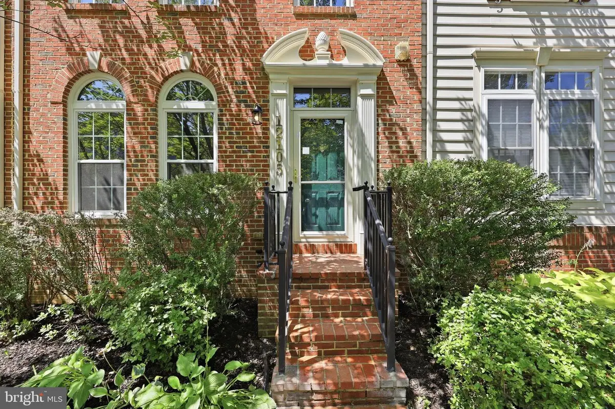 12105 Pond Pine Dr, Clarksburg, MD 20871 - #1