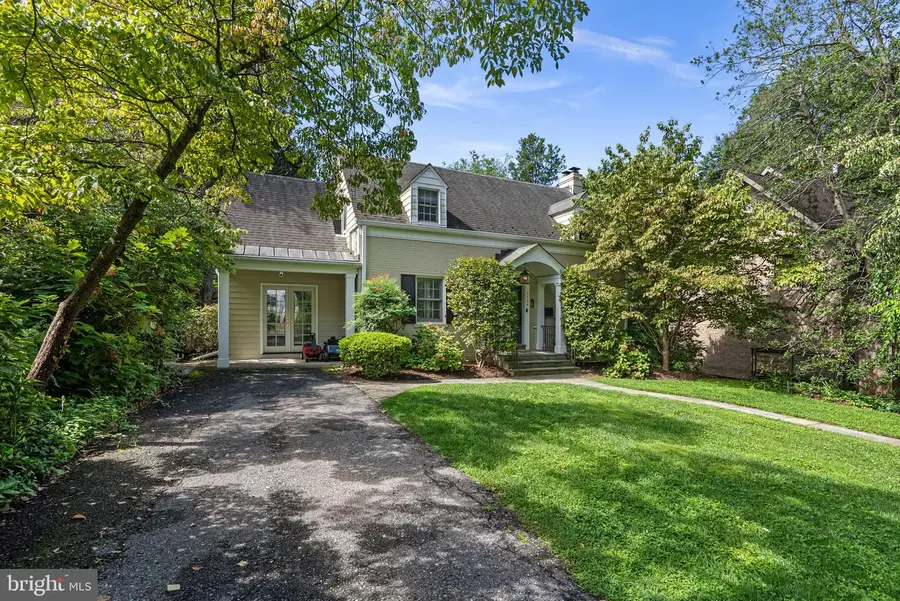 3704 Inverness Dr, Chevy Chase, MD 20815 - #3