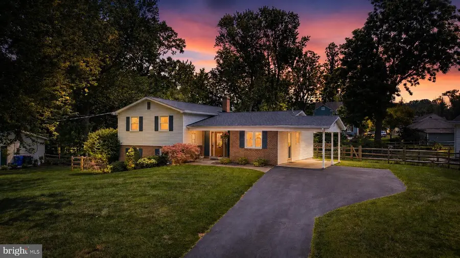 16517 Jilrick St, Rockville, MD 20853 - #2