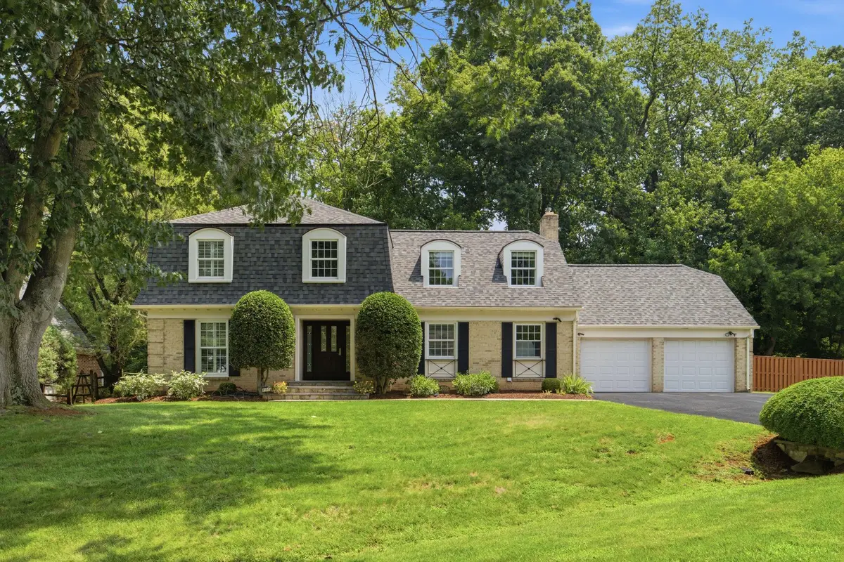 8105 Buckspark Ln E, Potomac, MD 20854 - #1