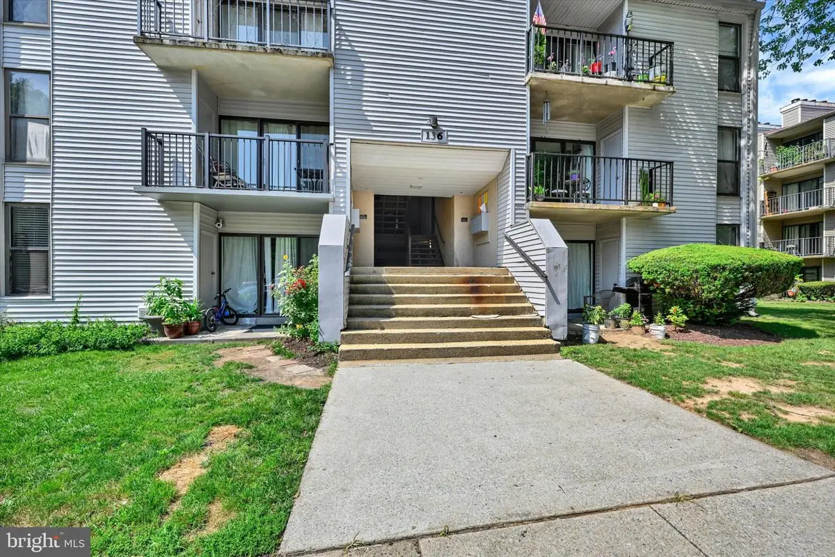 136 Duvall Ln #102, Gaithersburg, MD 20877 - #1