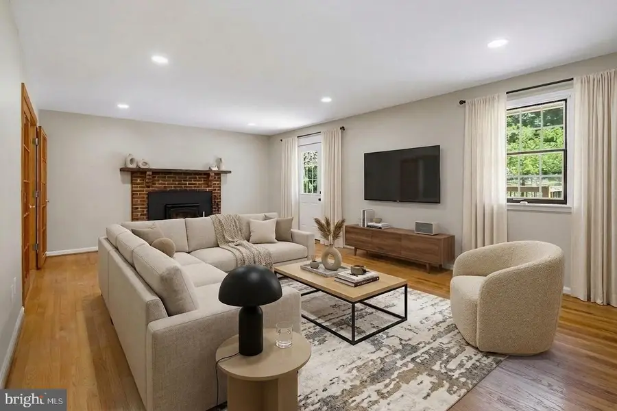 25509 Jonnie Ct, Gaithersburg, MD 20882 - #3