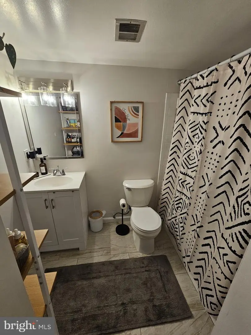 458 Girard St #390, Gaithersburg, MD 20877 - #3