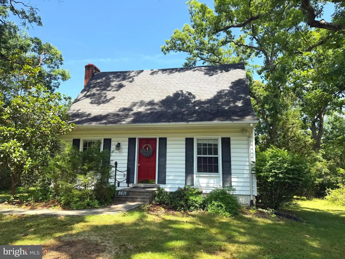 8611 Oakmont St, Gaithersburg, MD 20877 - #1