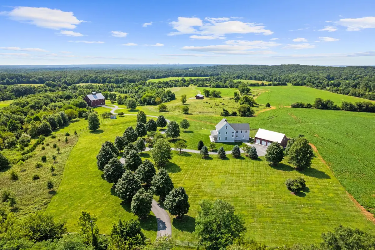 21100 W Offutt Rd, Poolesville, MD 20837 - #1