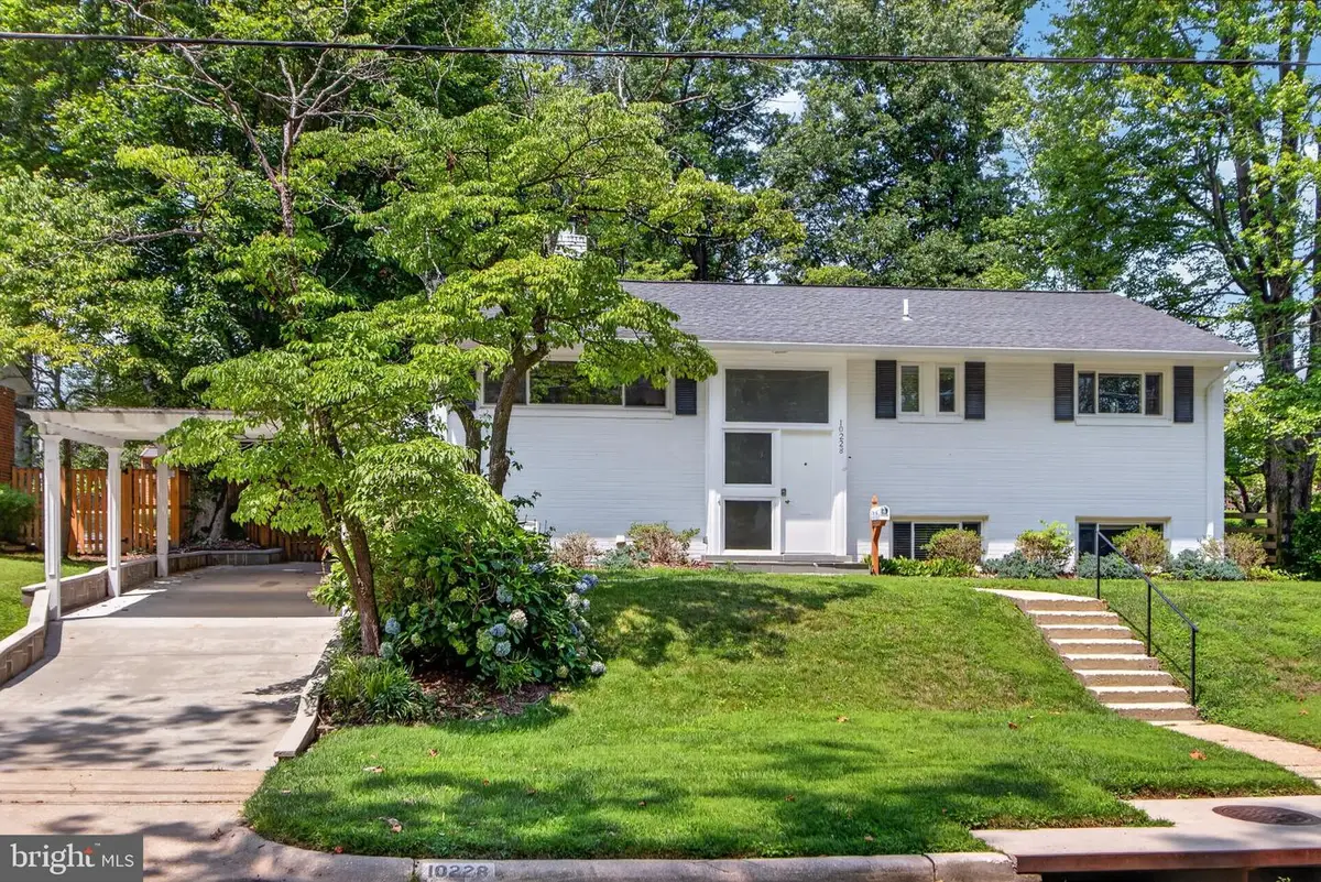 10228 Hatherleigh Dr, Bethesda, MD 20814 - #1