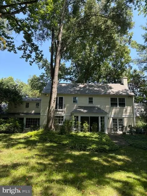 8209 Burning Tree Rd, Bethesda, MD 20817 - #2