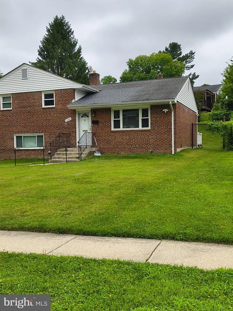 12207 Hunters Ln, Rockville, MD 20852 - #3