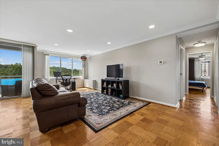 10201 Grosvenor Pl #1009, Rockville, MD 20852 - #3