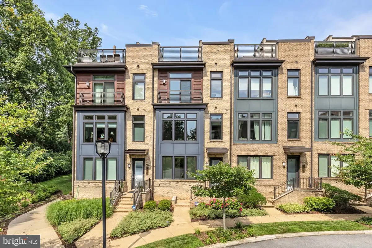 142 Winsome Cir, Bethesda, MD 20814 - #1